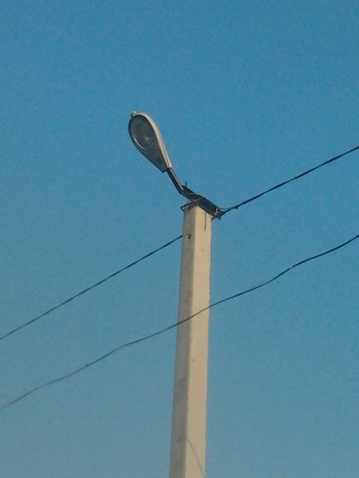 Що зробив лучанин, якому набридло ходити темними вулицями, підсвічуючи собі шлях